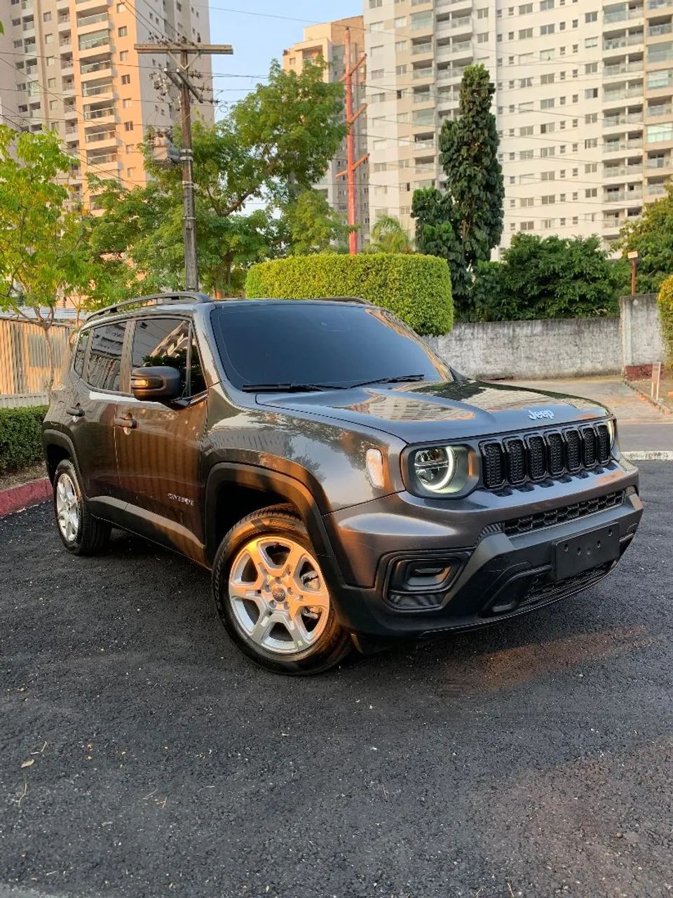 Jeep Renegade Sport T270 1.3 TB 4X2 Flex Aut. 2023 - Foto 2