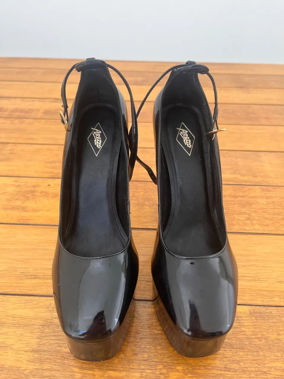 Sandália Arezzo na loja R$399,90