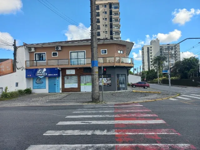 Sala Comercial 30M² com estacionamento rua Principal Bairro Anita Garibaldi Joinville