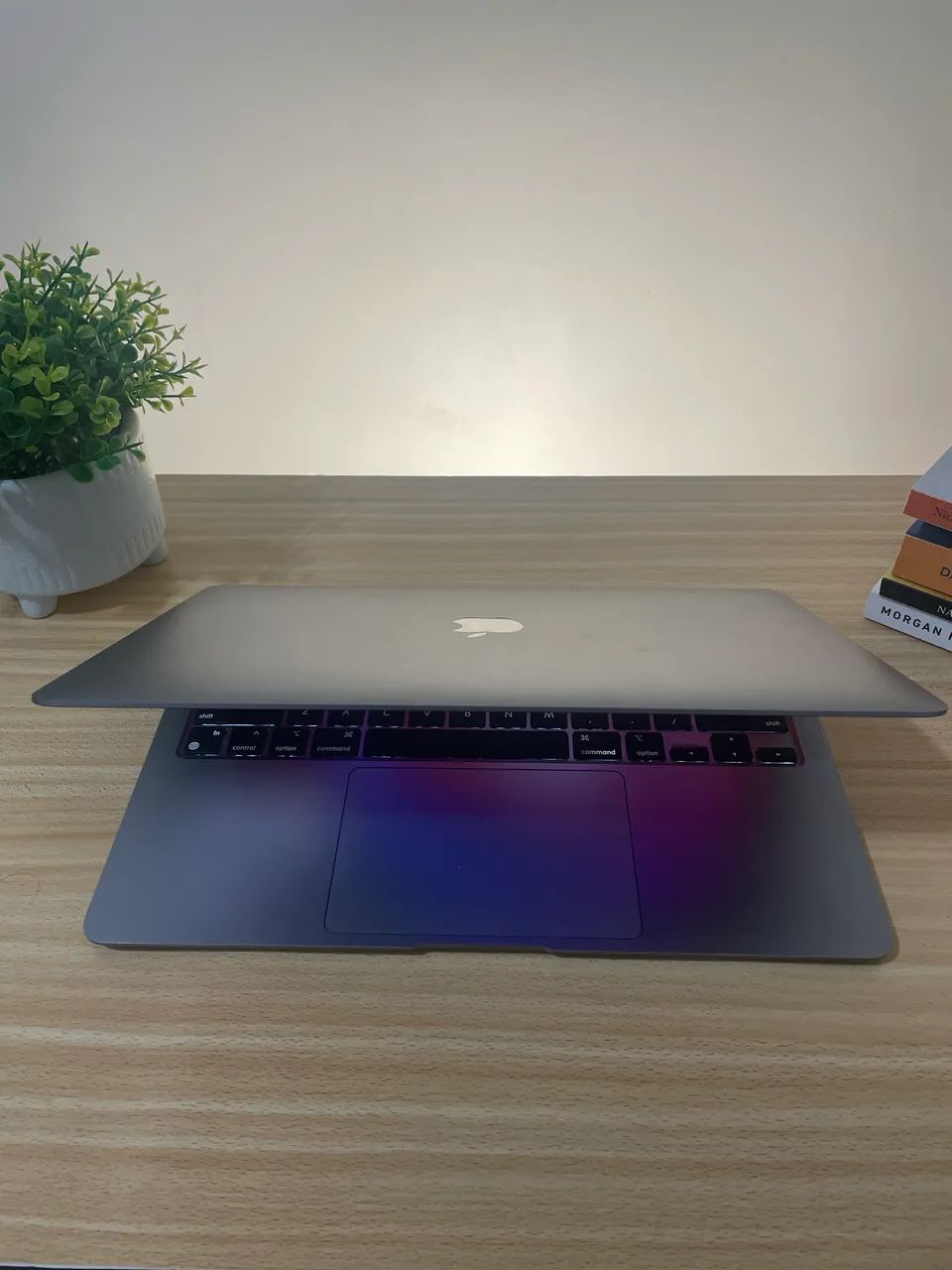 [美品] MacbookAir M1 2020（メモリ8GB.SSD256GB） MacBook Air M1 8GB RAM 256GB SSD 13,3