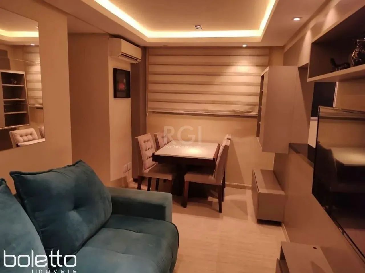 Apartamento com 3 dormitórios para alugar, 58 m² por R$ 2.600,00 /mês - Sarandi