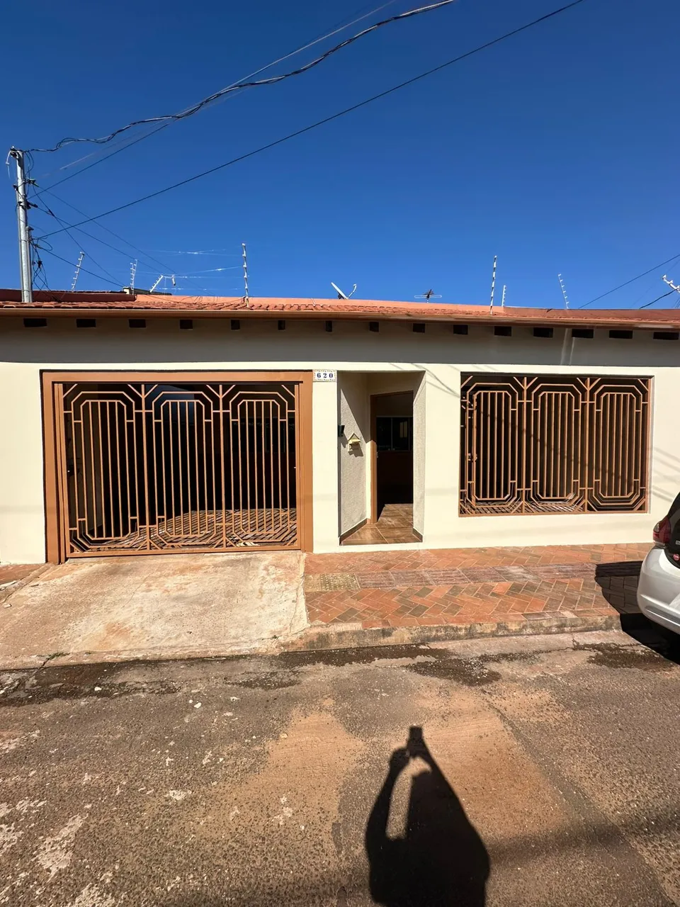 Térrea para aluguel possui 100 metros quadrados com 1 quarto em Guanandi II - Campo Grande