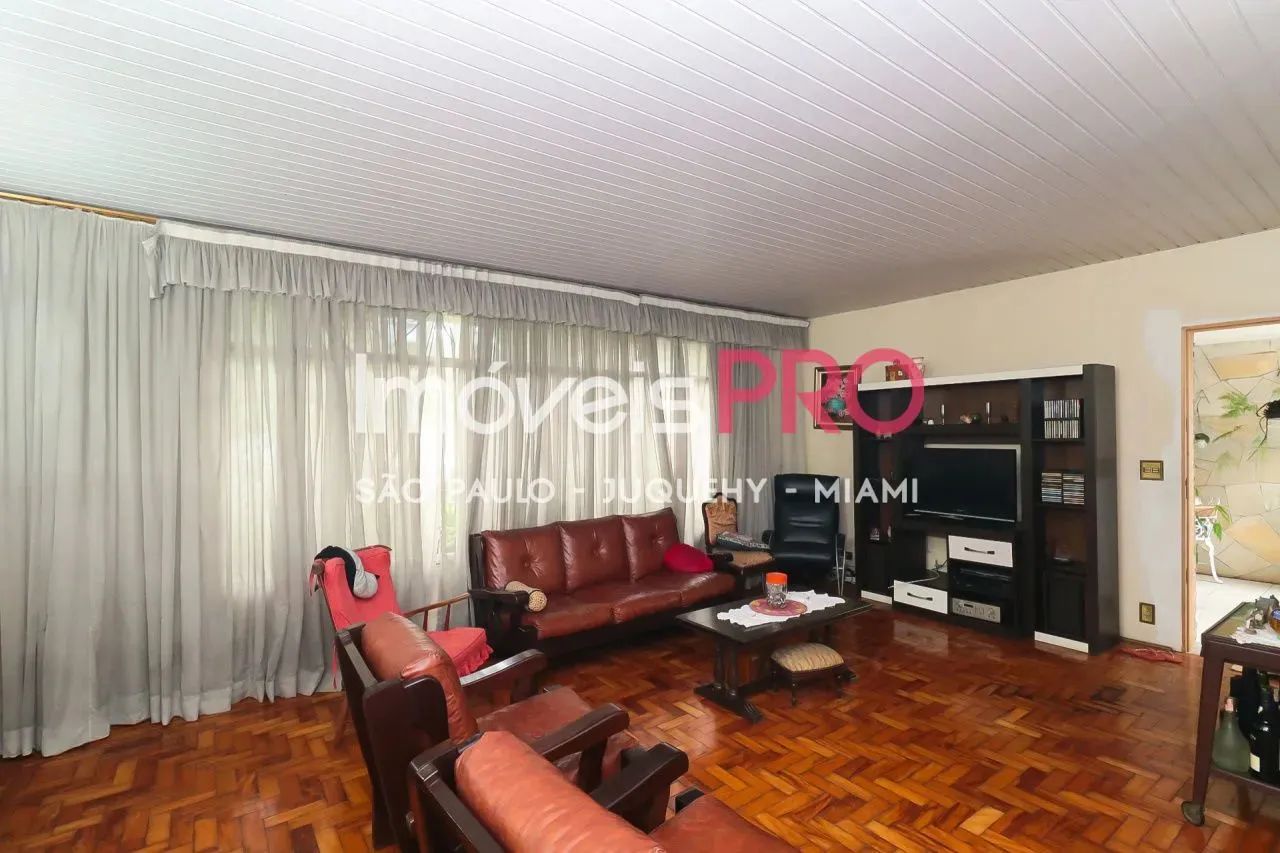 Casa terrea, 300m do Metrô, zoneamento ZM, potencial construtio 2 x , 10m de frente - Foto 2