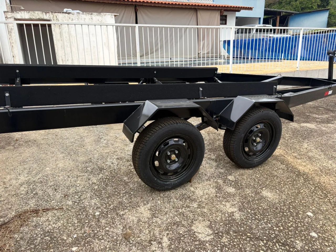 Carreta rodoviária para lanchas até 21 pés - Foto 6