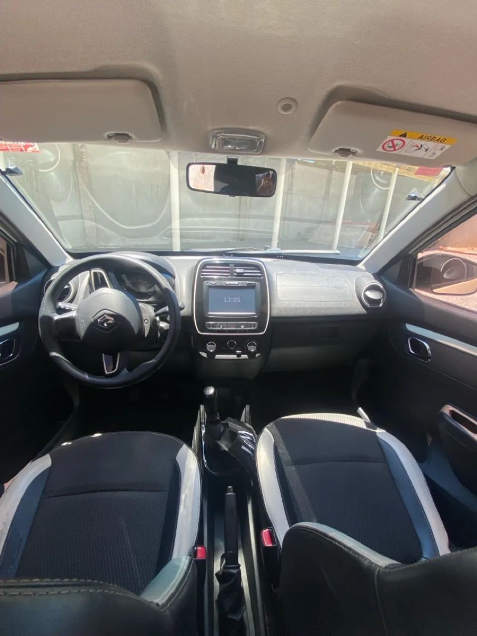 Kwid Intense 2018 - bege - ótimo estado  - Foto 5