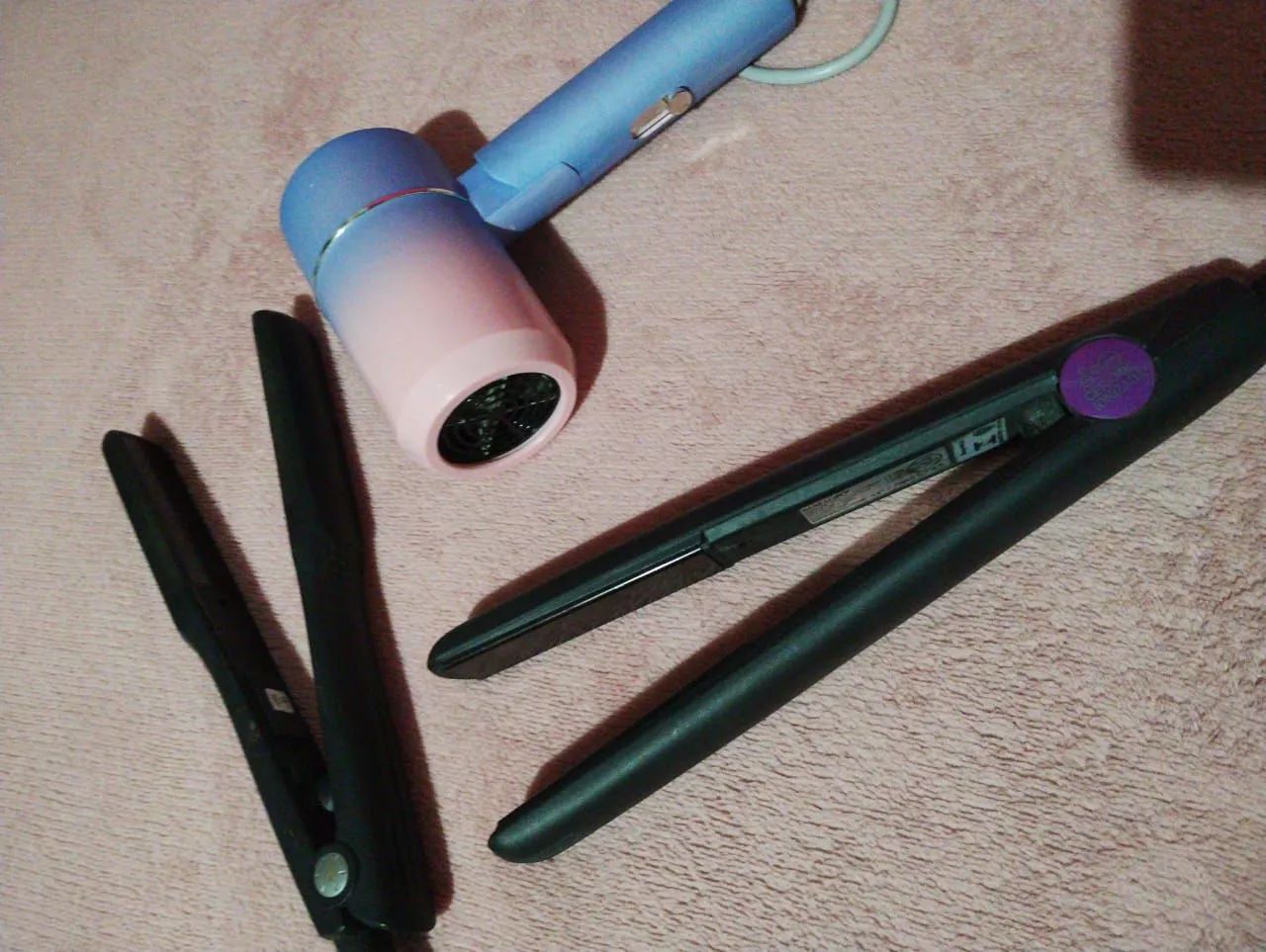 Secador de Cabelo e Prancha de Cabelo