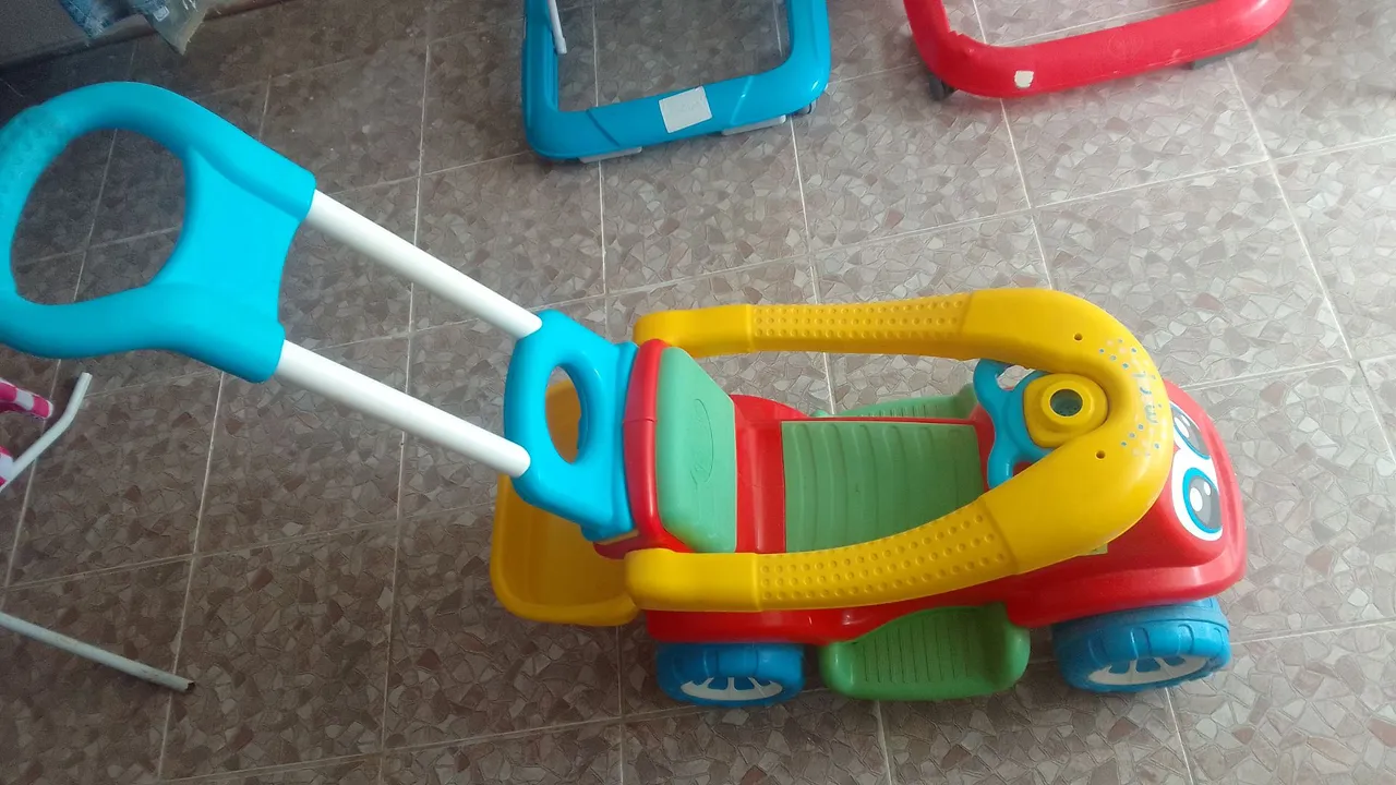 Andador Infantil Didático Colorido - Novo!