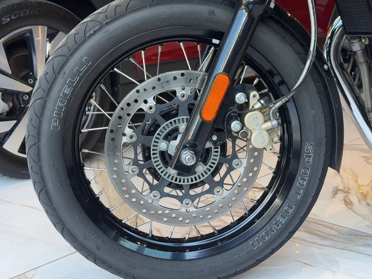 Royal Enfield Interceptor 650 2023 - Foto 4