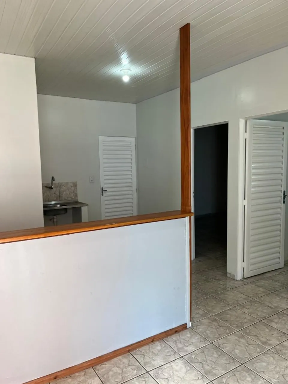 Aluguel. Casa no centro da cidade na Av. Ernestino Borges
