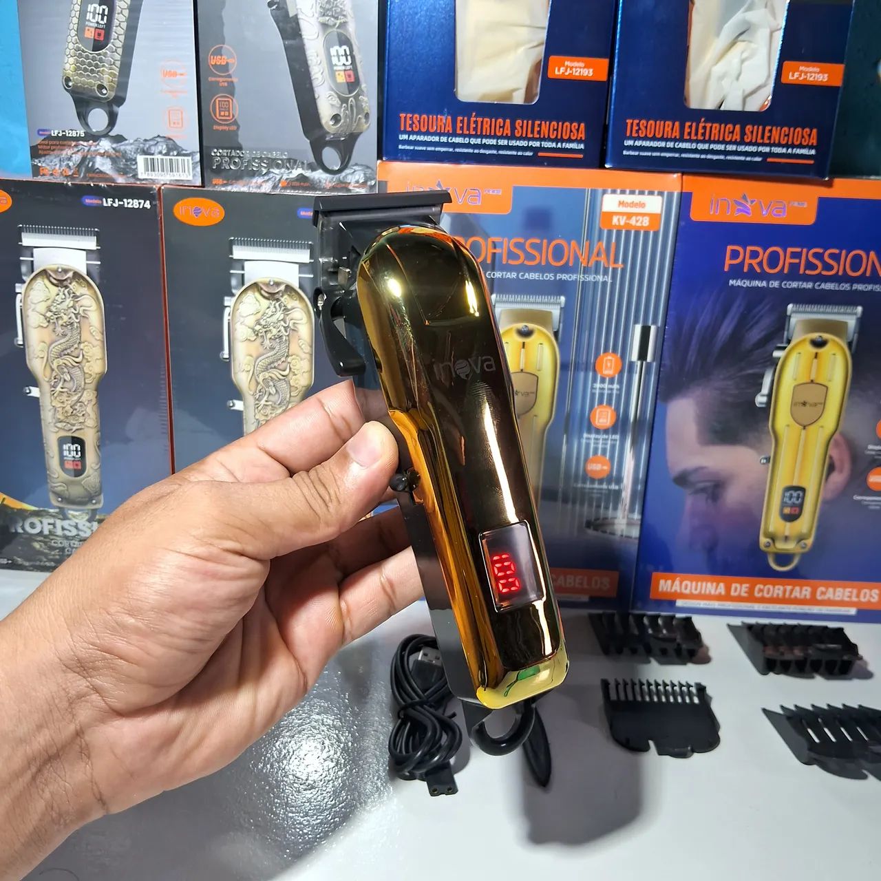 Maquina de cortar cabelo dourada - Foto 3