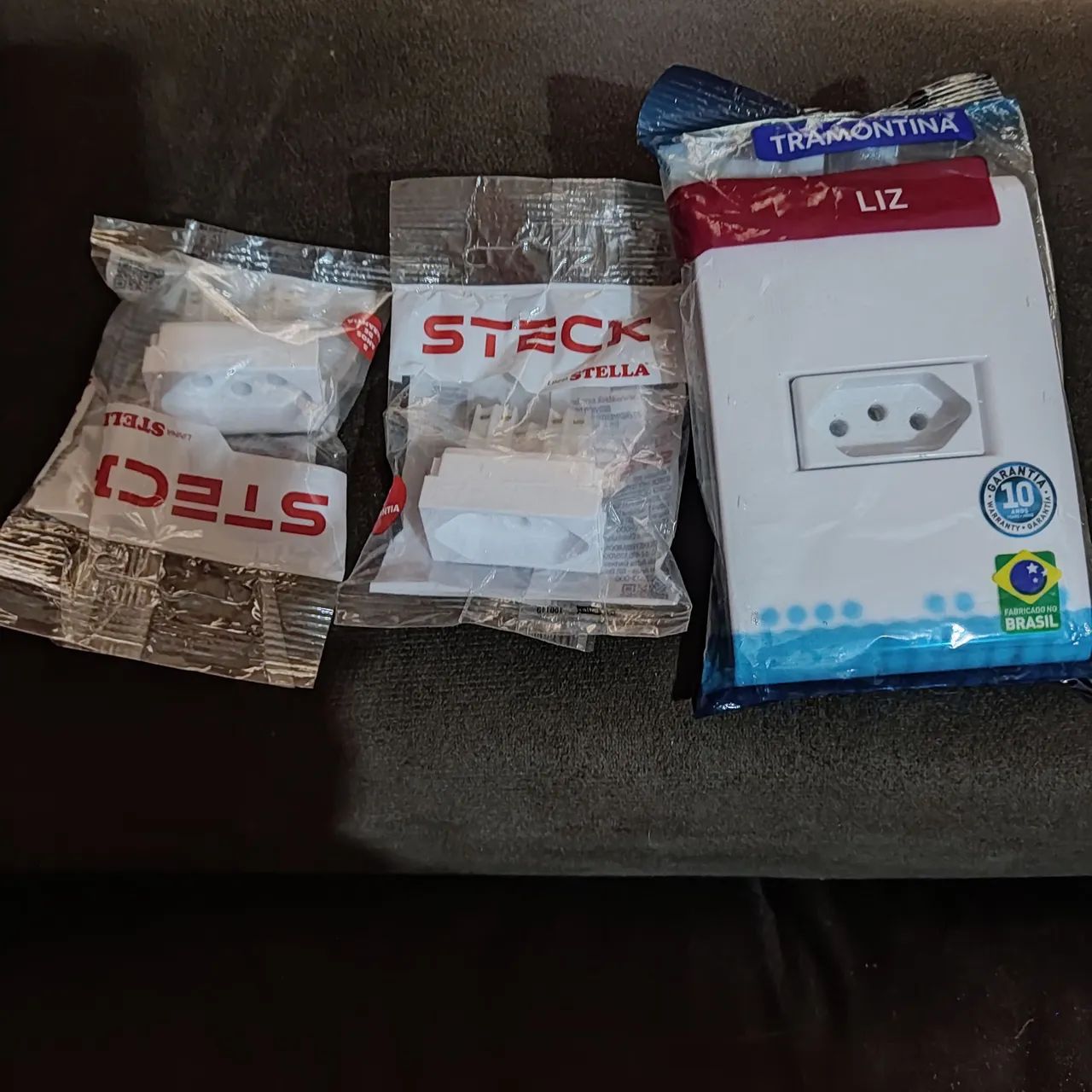 Tomadas e Adaptadores Elétricos