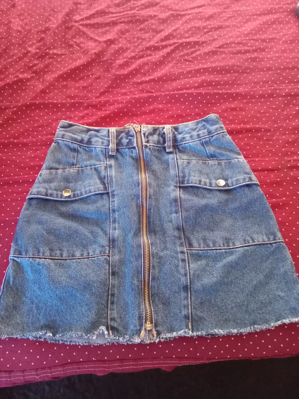 Saia Jeans com Zíper e Bolsos Frontais
