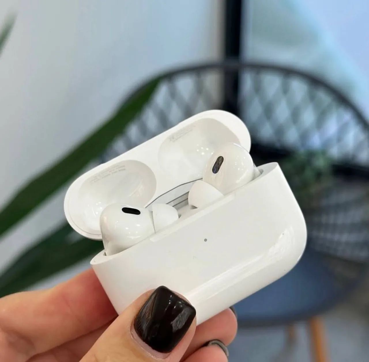 Wireless Bluetooth Earphones444716876333076480