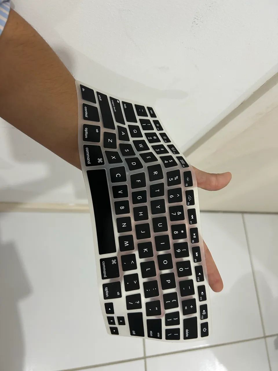 Teclado Bluetooth Sem Fio Slim + Capa de Silicone - Foto 3