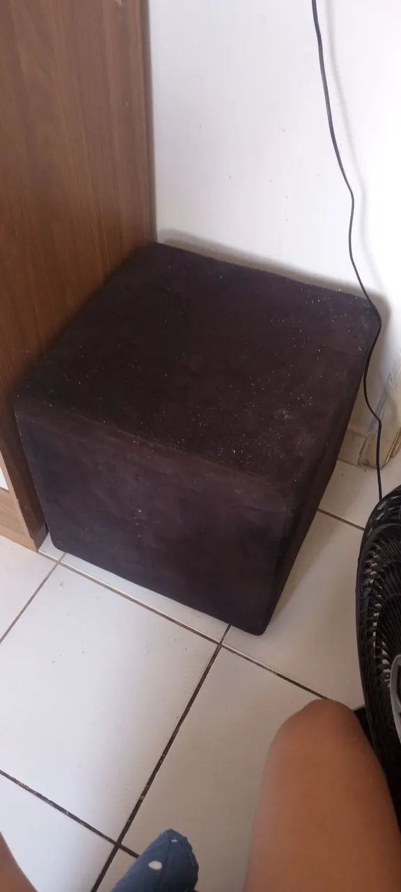 Vende-se 2 puffs 