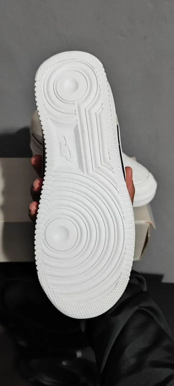 Tênis Nike Air Force 1 tamanho 41 - Foto 4