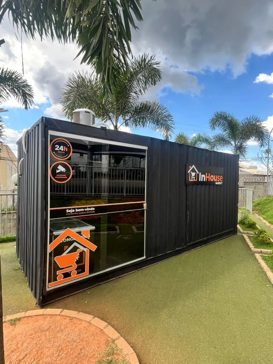 Container Minimercado 6 metros (20 pés) - pronto