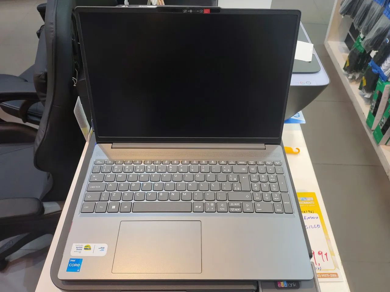 Notebook Lenovo I5-13/8 ram/512 GB 