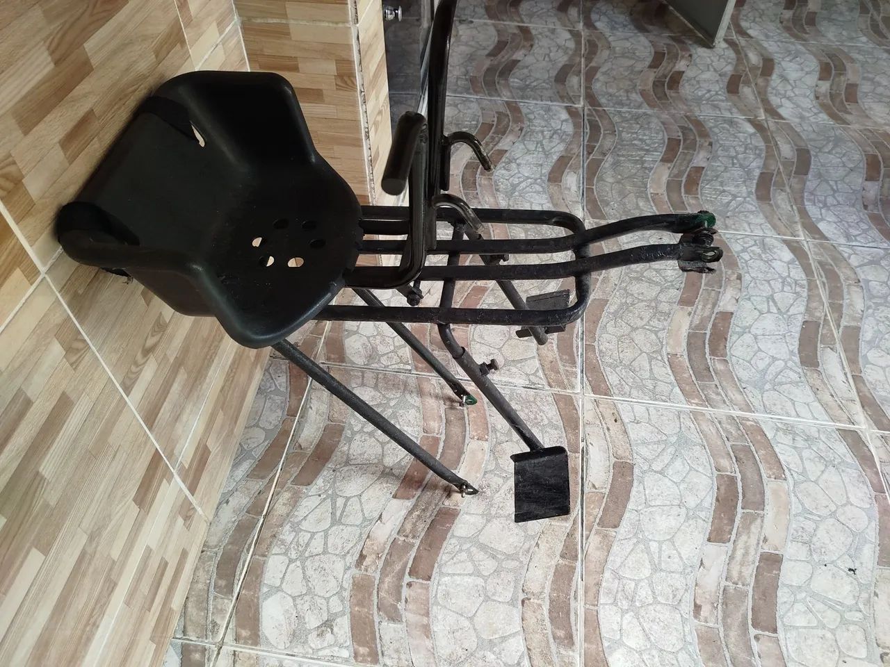 Vendo cadeirinha de bicicleta  - Foto 5