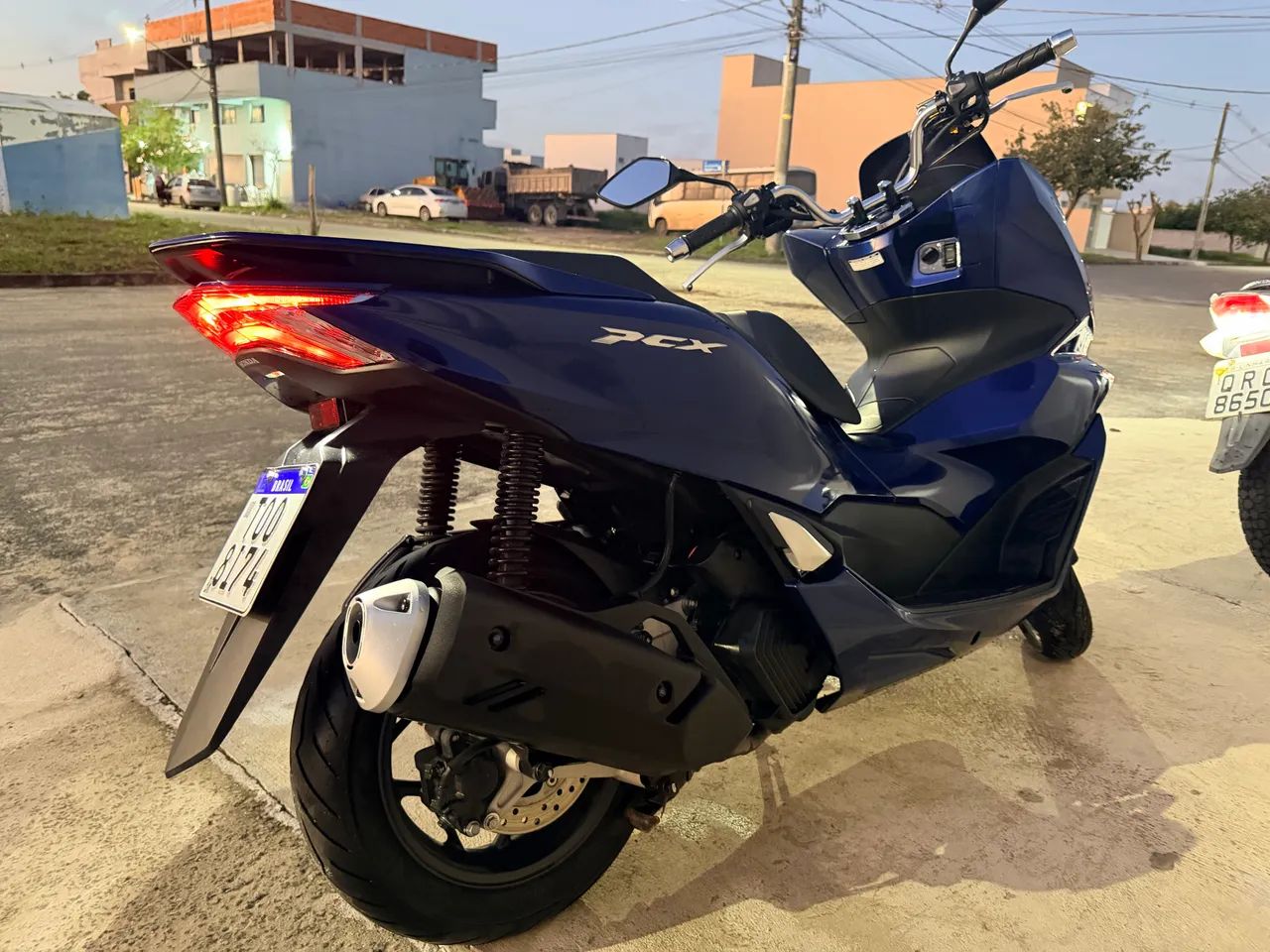 Pcx semi nova