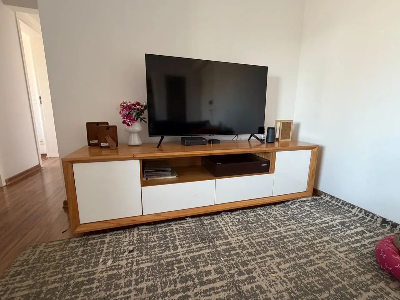 Rack Para TV Até 55 Polegadas - Madeira E Laca Branca (Moderno)