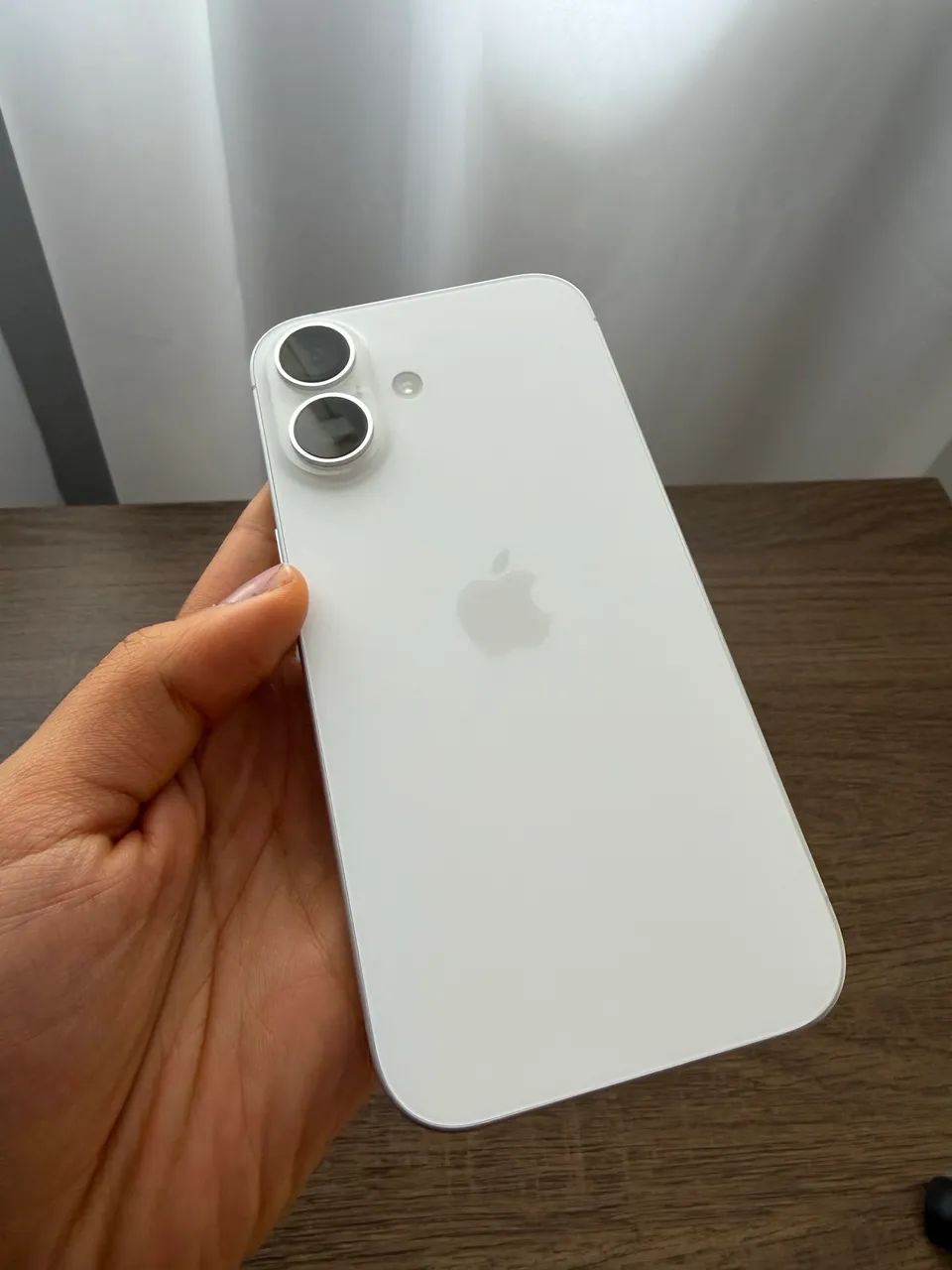 iPhone 16 Branco 256GB | Caixa + cabo USB-C original + capinha. - Foto 3