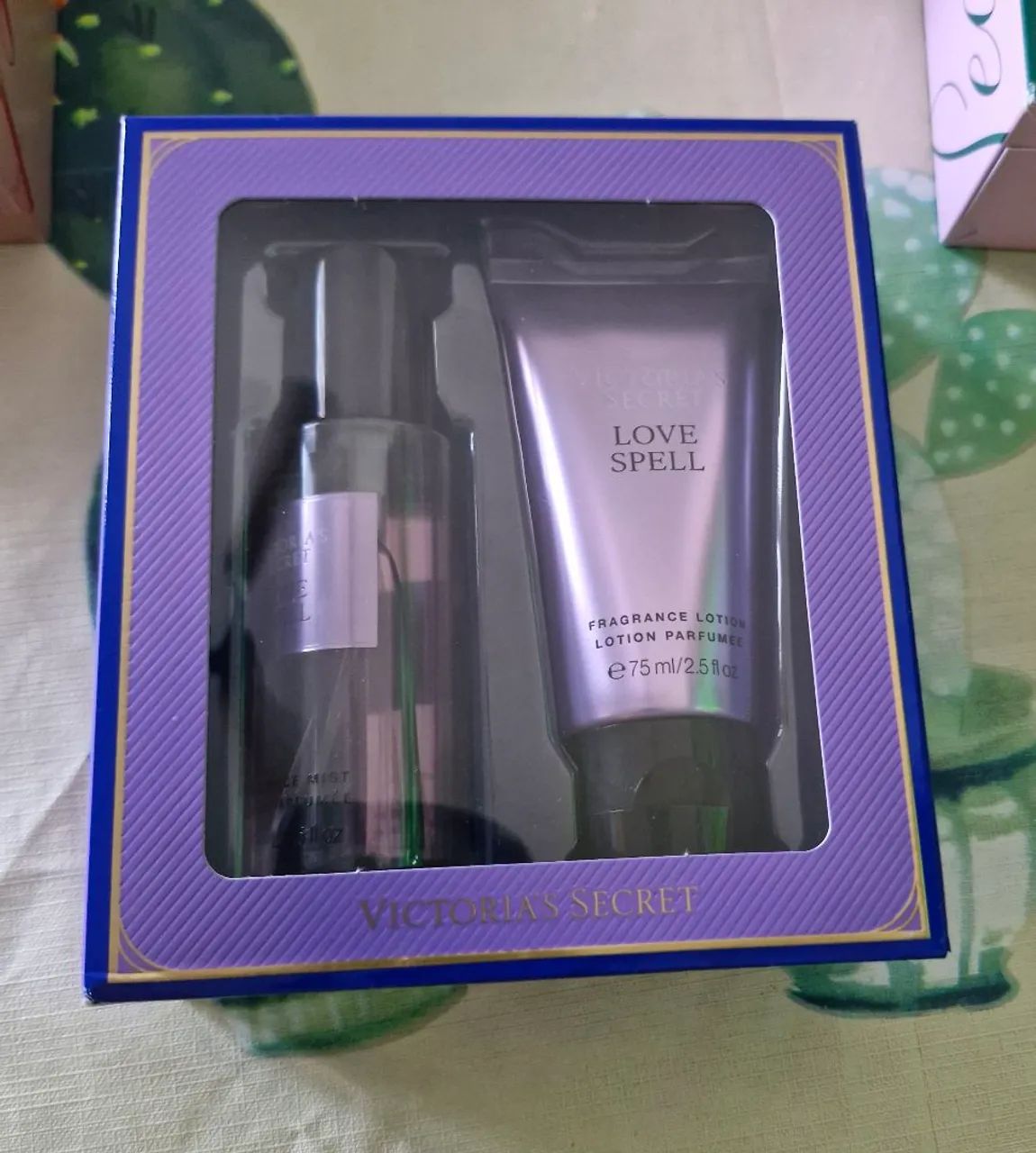 Kit Victoria's Secrets - Body Splash + Hidratante - Foto 2