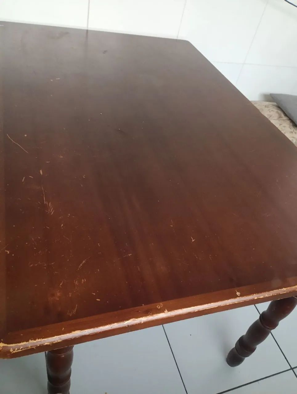 Jogo de mesa e 4 cadeiras madeira maciça  - Foto 3