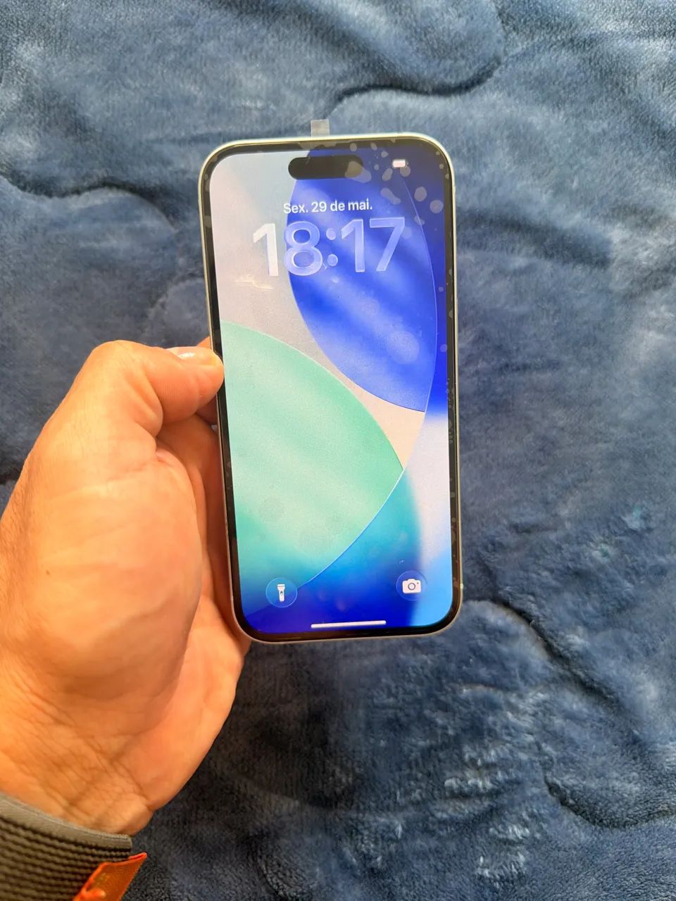 iPhone 15 128g bateria 92% cor amarelo  - Foto 5