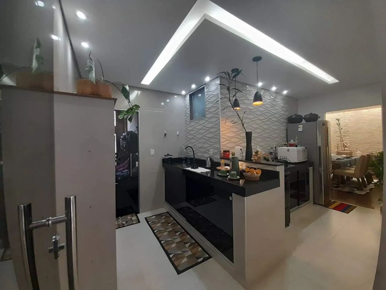 Casa à venda, 03 Quartos com suíte, Bairro Tirol