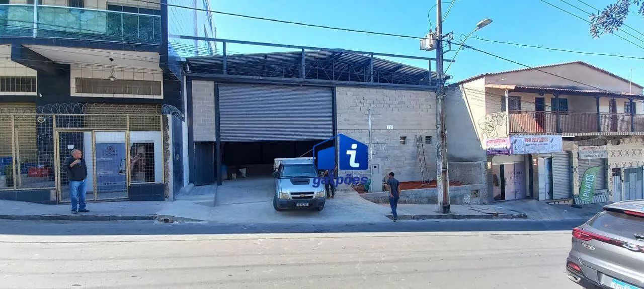 Galpão com 310 m² no Maria Helena - Belo Horizonte/MG