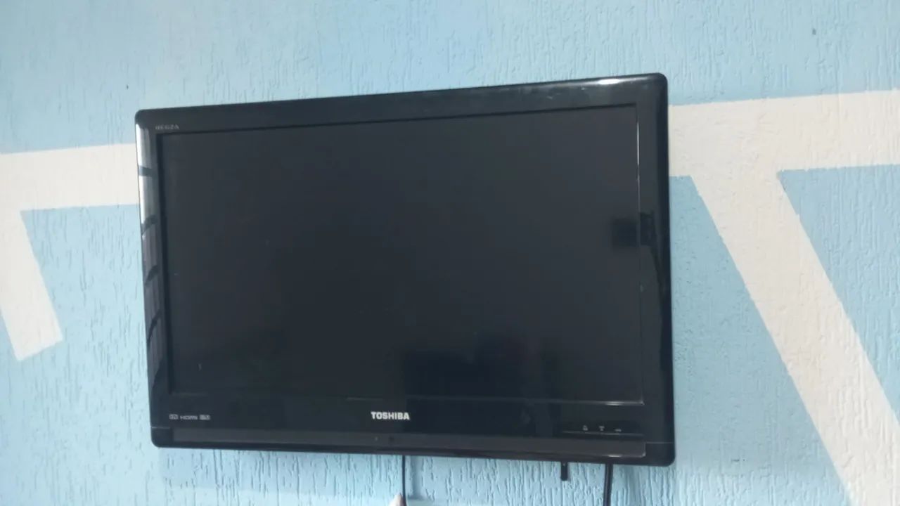 Vendo 2 televisão 