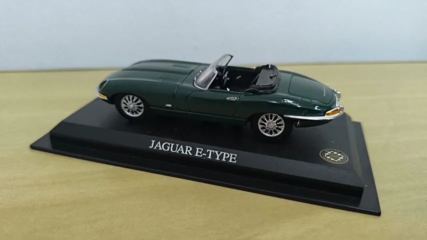 Miniatura Auto Collection: Jaguar E-type - Edição 01