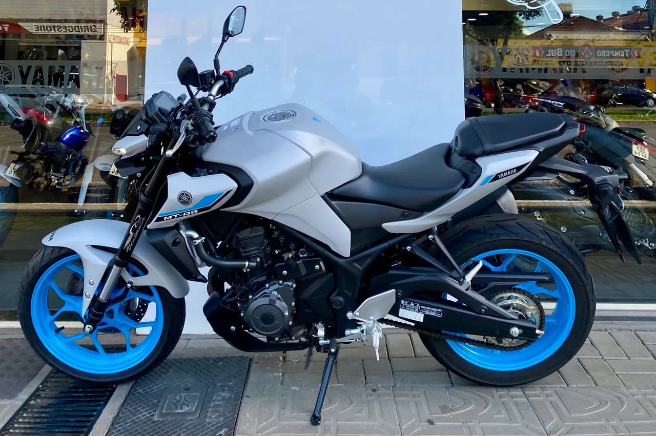 YAMAHA MT 03 2026 - Foto 5