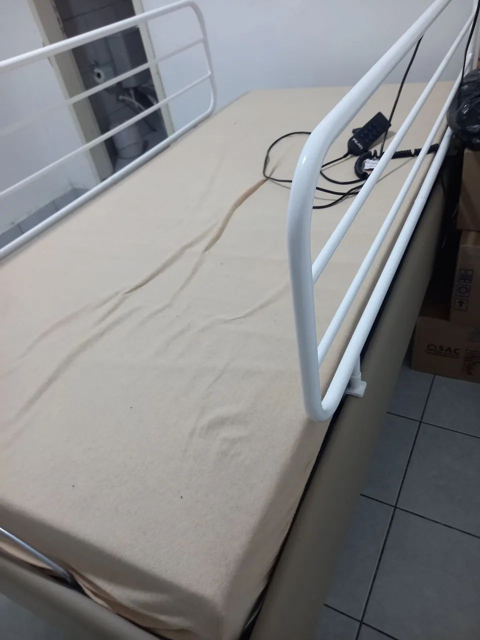 Cama hospitalar elétrica  - Foto 3