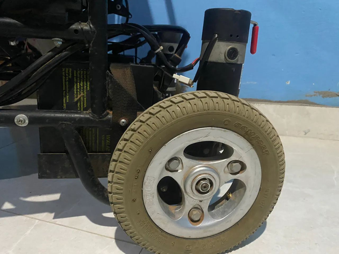 Cadeira de rodas Motorizadas - Foto 4