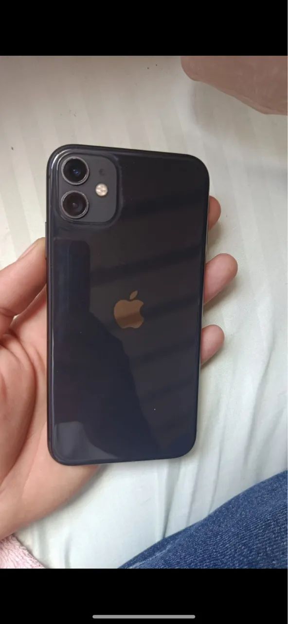 iPhone 11 venda ou troca com volta da pessoa  - Foto 2