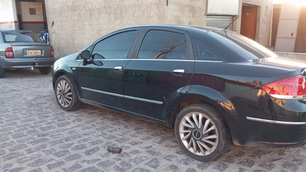 Fiat Linea Absolute 1.9/1.8 Flex Dualogic 4P 2016 - Foto 5