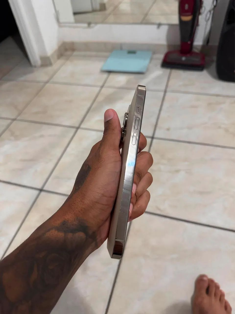 Vendo IPhone 14 Pro Max 87% bateria  - Foto 3