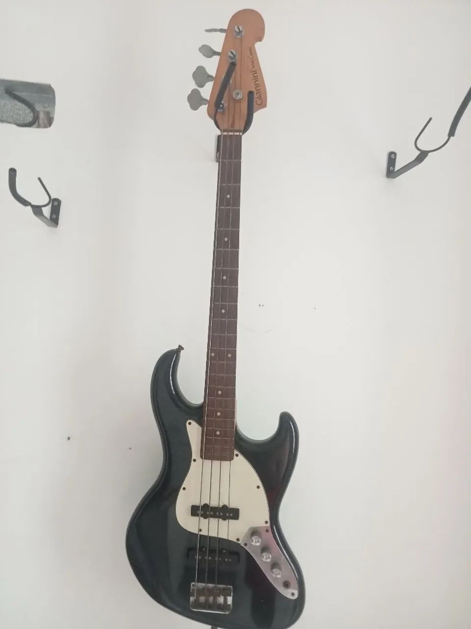 Baixo Gianini 
