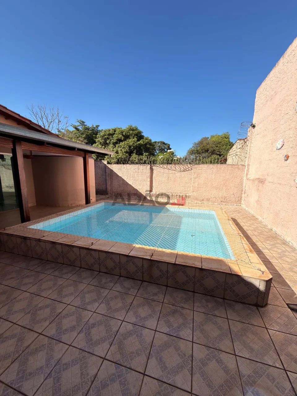 Casa 4 Quartos com Piscina no Parque das Laranjeiras