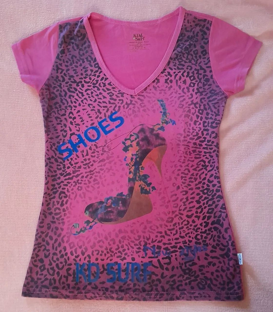 Sandália + 2 camisetas ( Seminovas) - Foto 4