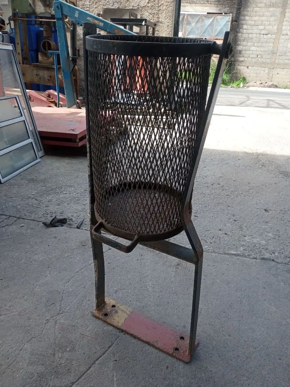 Lixeira de ferro - Foto 2