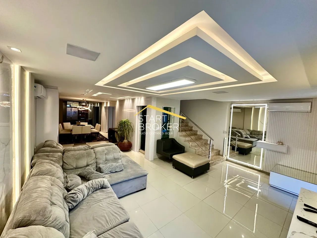 Casa Duplex Alto Padrão à Venda  220m²  100% Projetada e Mobiliada - Foto 2