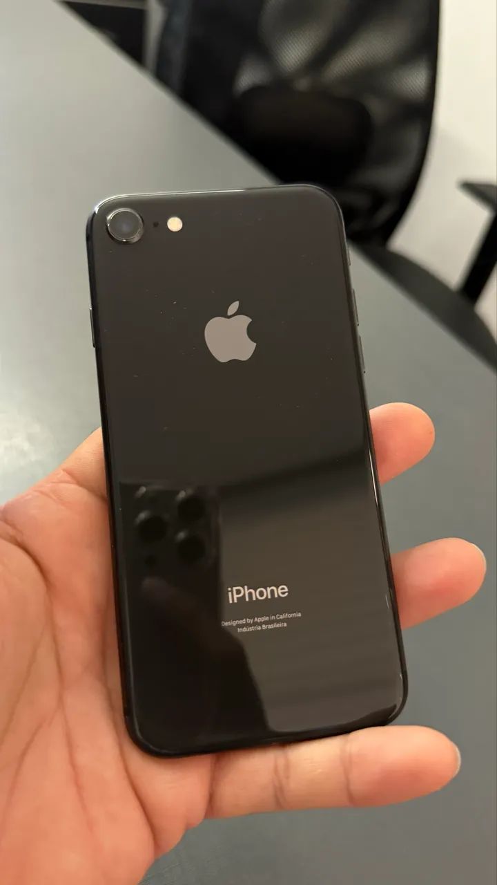 iPhone SE (2ª Geração) de 64 GB na cor preta - Foto 2