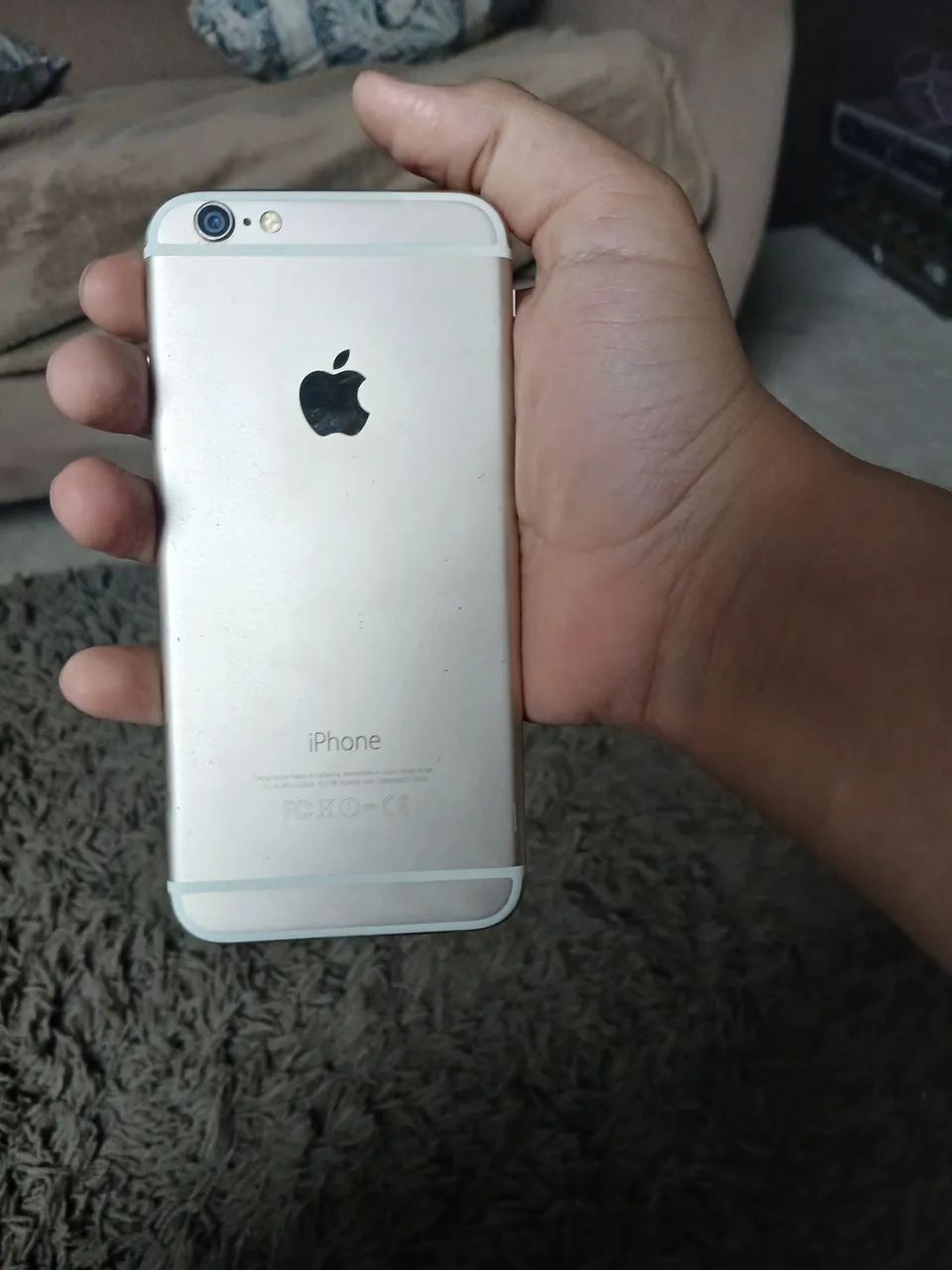 Iphone 6 novo so com um trincado  - Foto 2