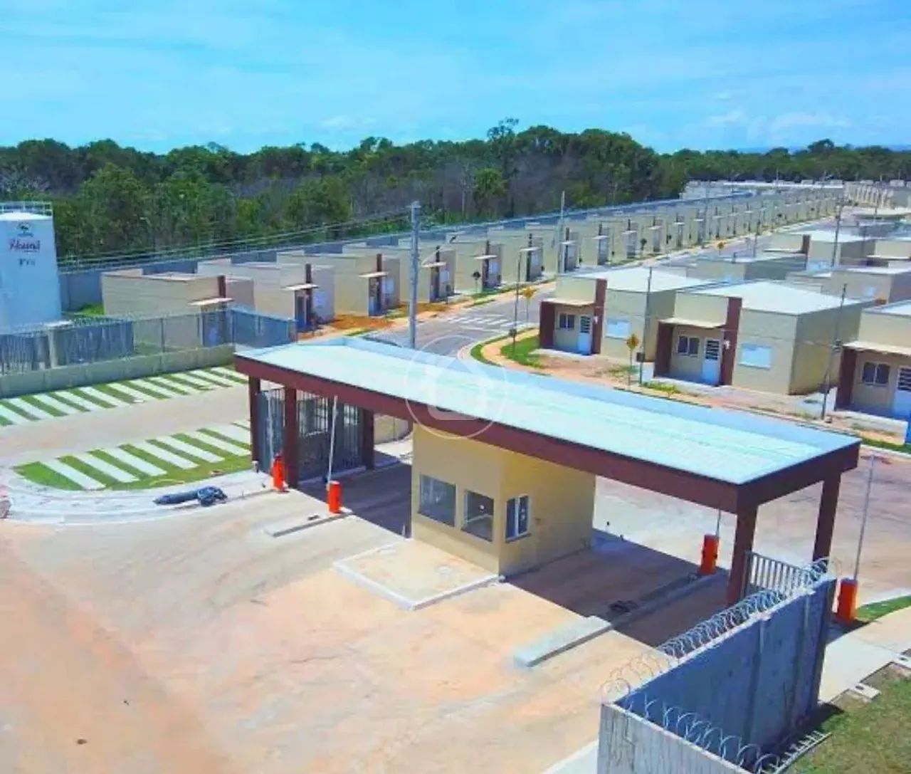 CASA COM 2 QUARTOS E 1 BANHEIRO SOCIAL - Foto 2