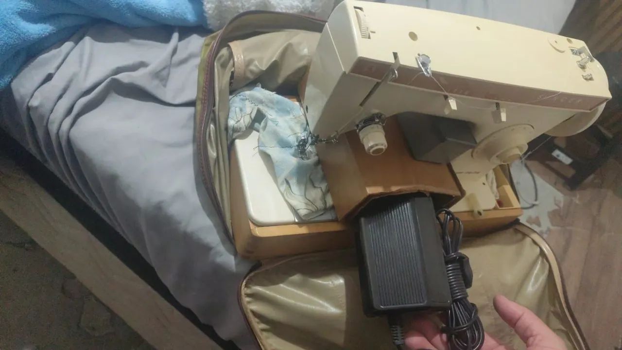 Maquina de costura 