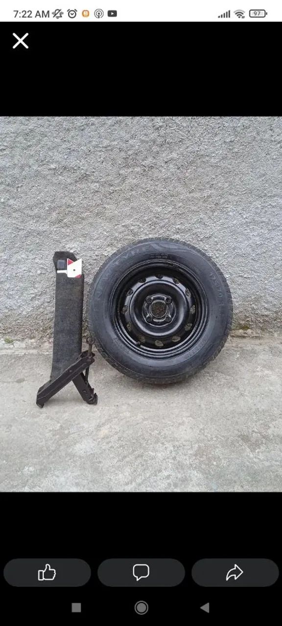 Vendo kit pneu aro 13+macaco+triângulo.