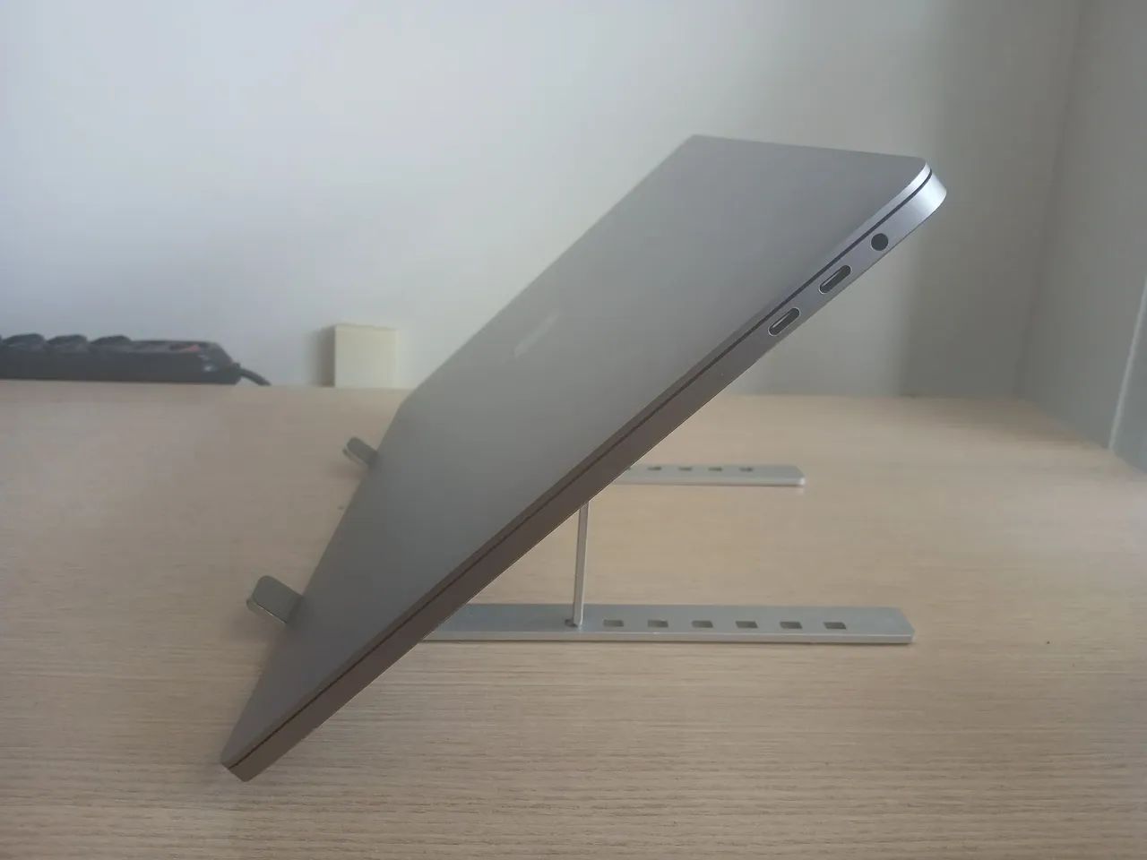MacBook Pro 16"  i9 | 1TB SSD | 16GB RAM  - Foto 2